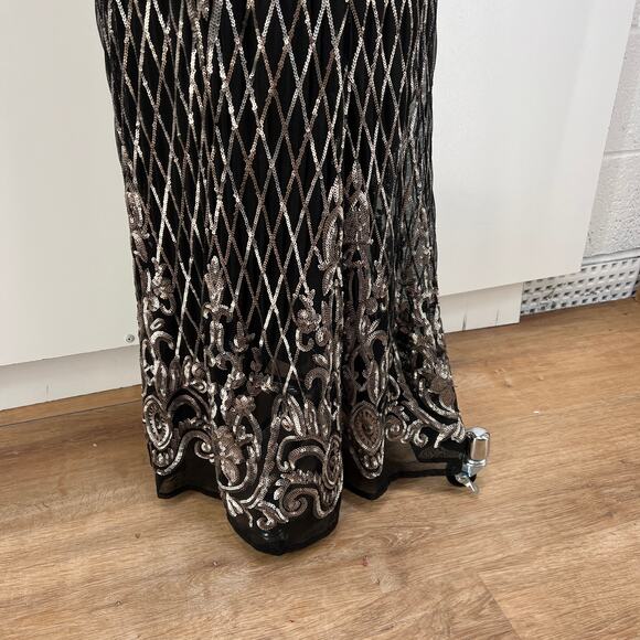 R & M Richards Sequin Embellished Dress Black Gown - Picture 9 of 12